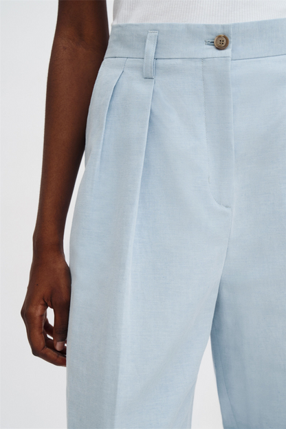 Paloma linen trousers Frost Blue.