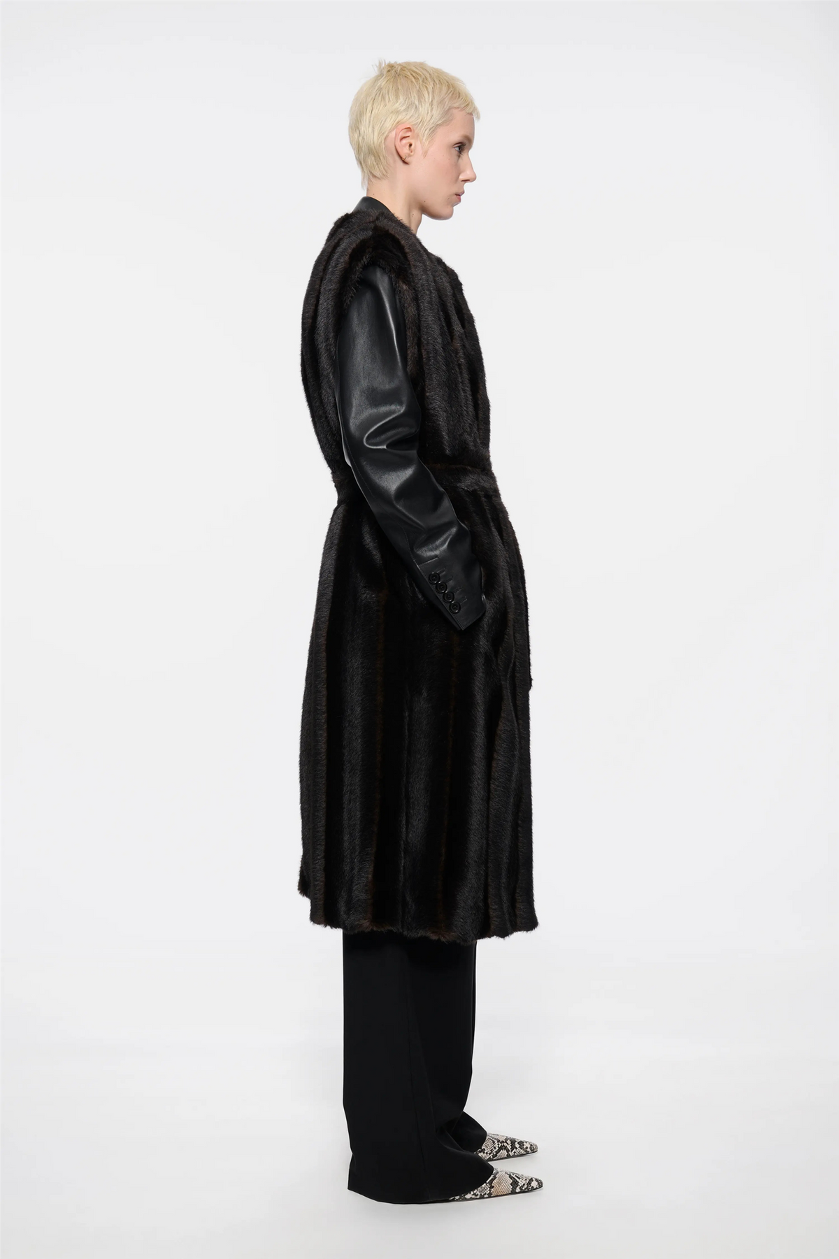 Klara Vest Dark Brown