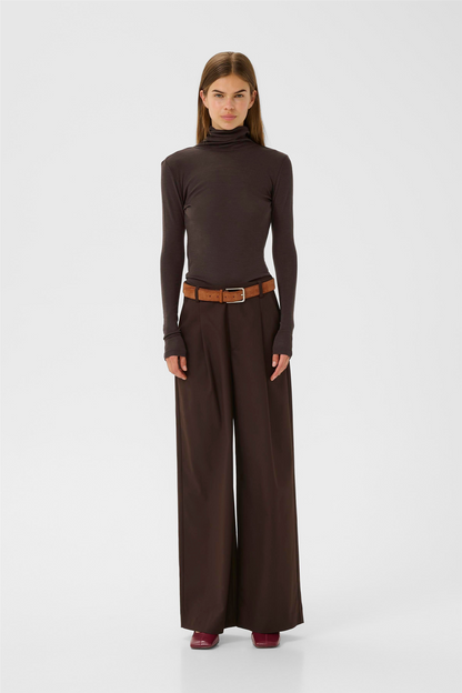 GZninia wool rollneck Chocolate Torte.