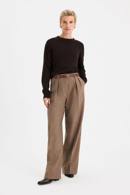 Soft Wool Crewneck Sweater Dark Chocolate.