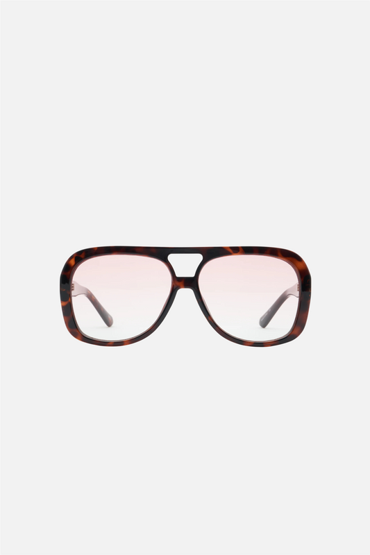 Yara Tort/Pink Fade