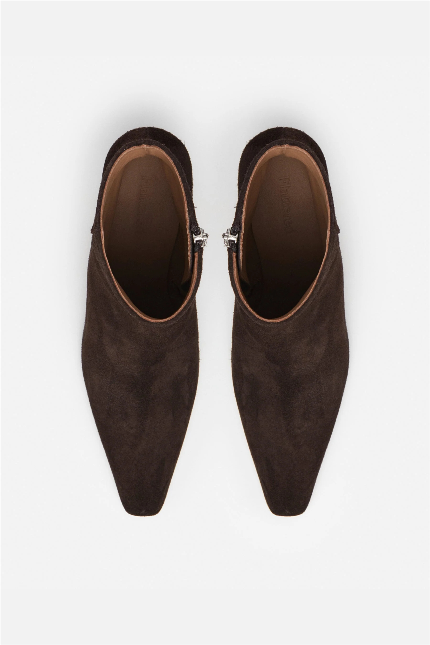 Xena Suede Chocolate.
