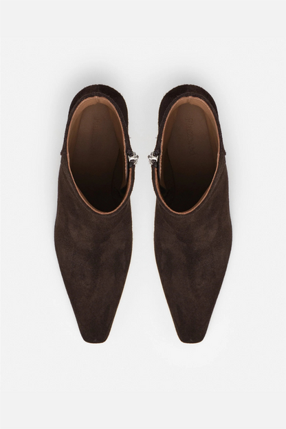 Xena Suede Chocolate.