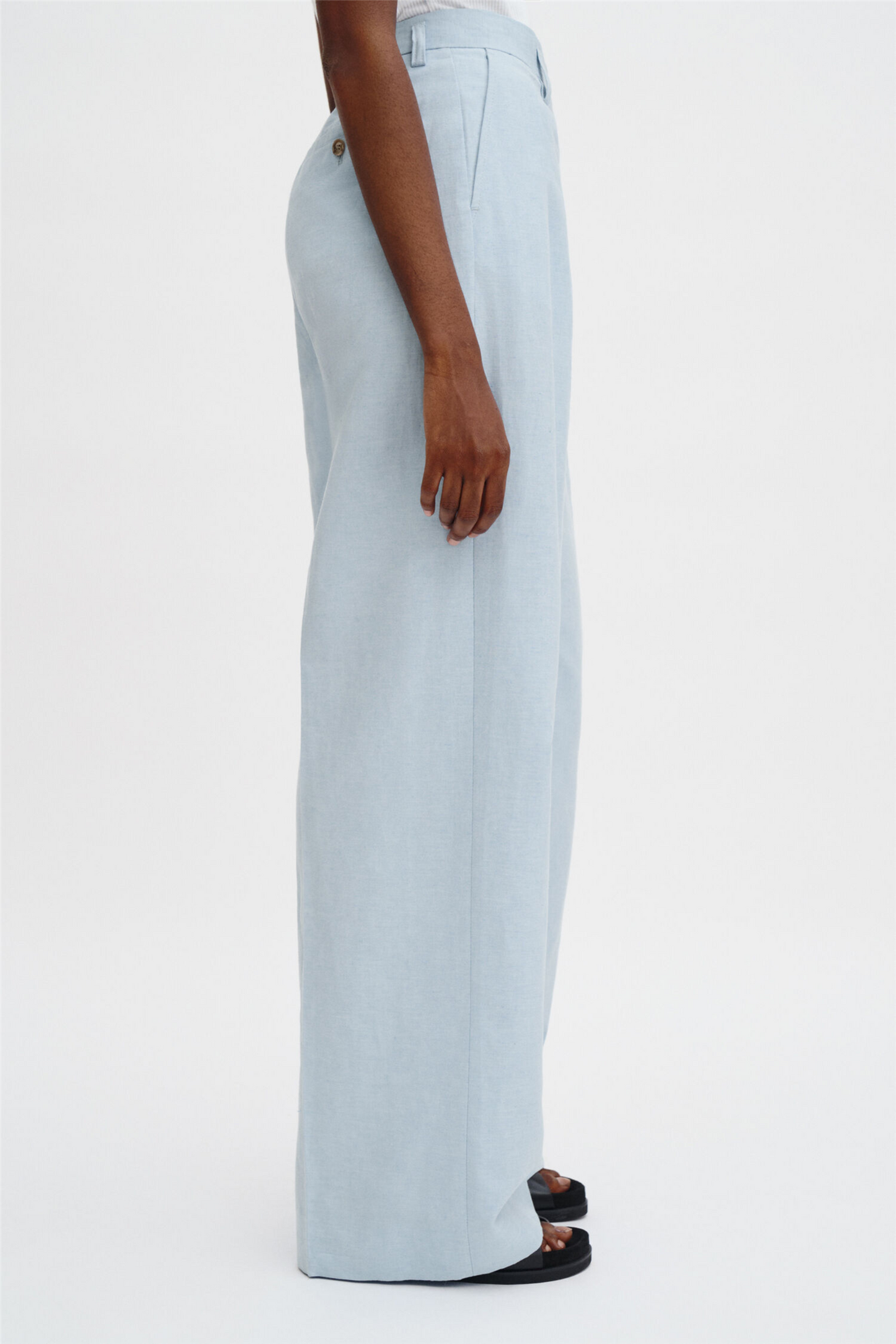 Paloma linen trousers Frost Blue.