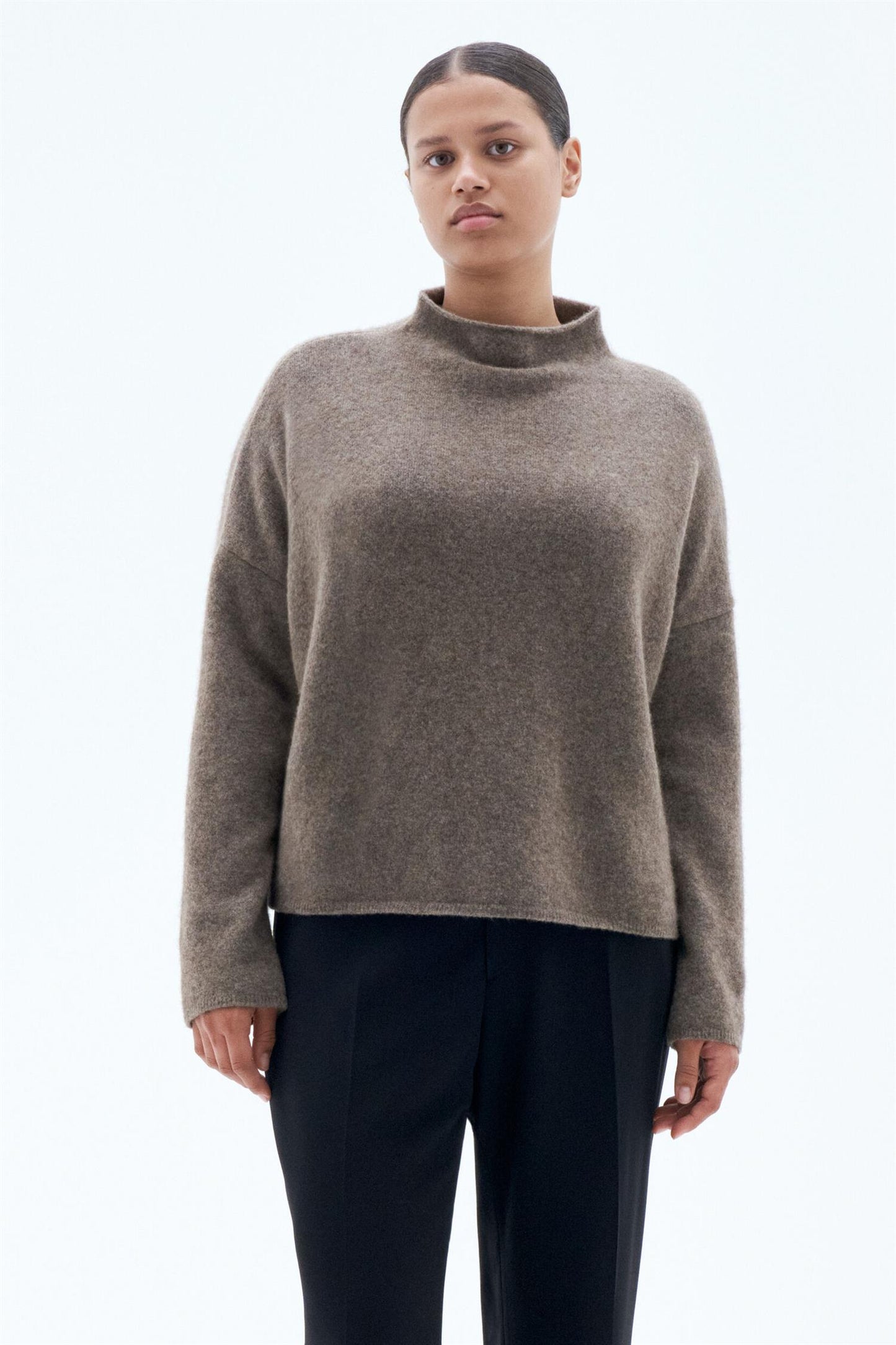 Mika Yak Funnelneck Sweater Dark  Taupe