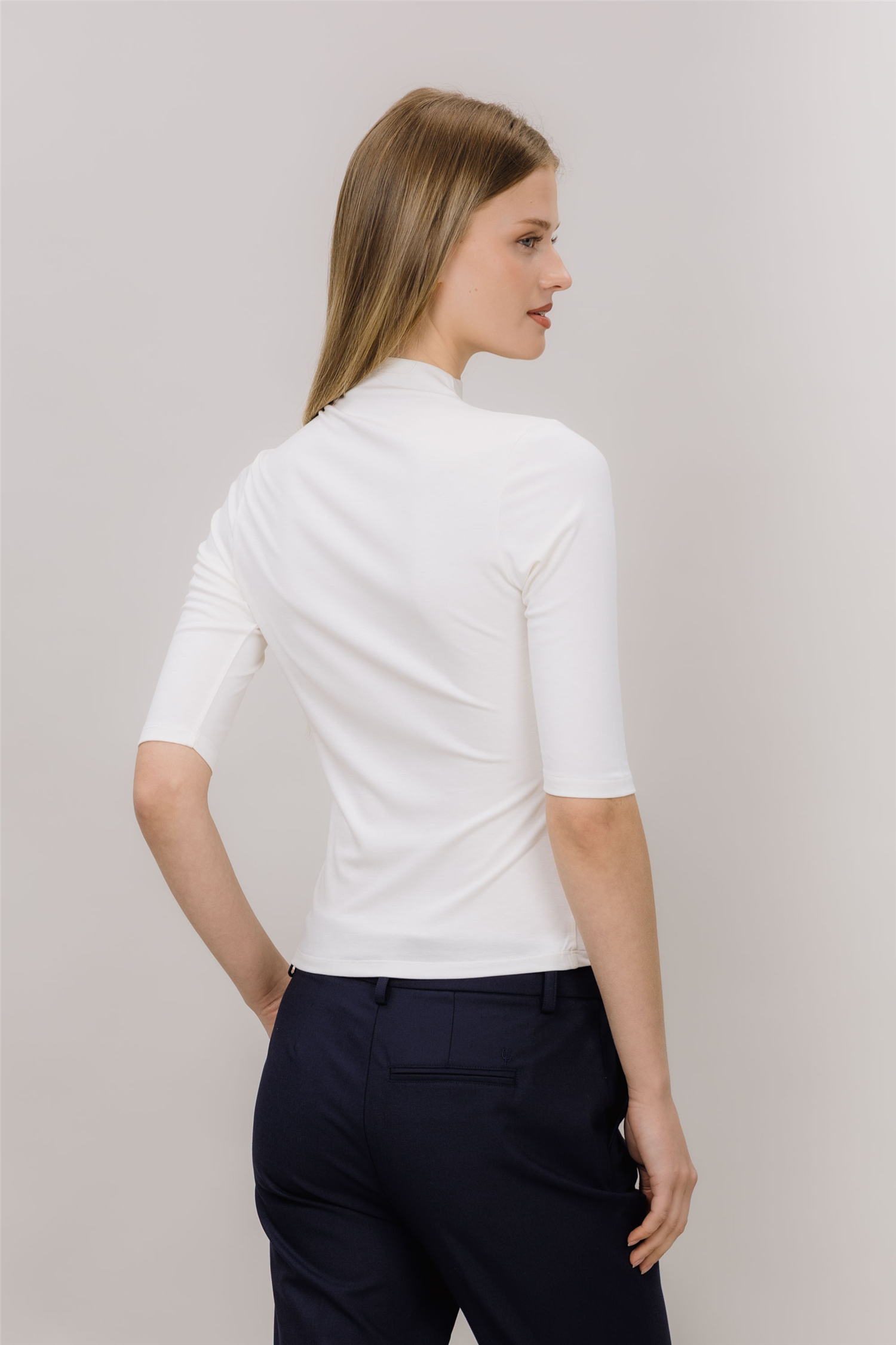 Lorie Top White.