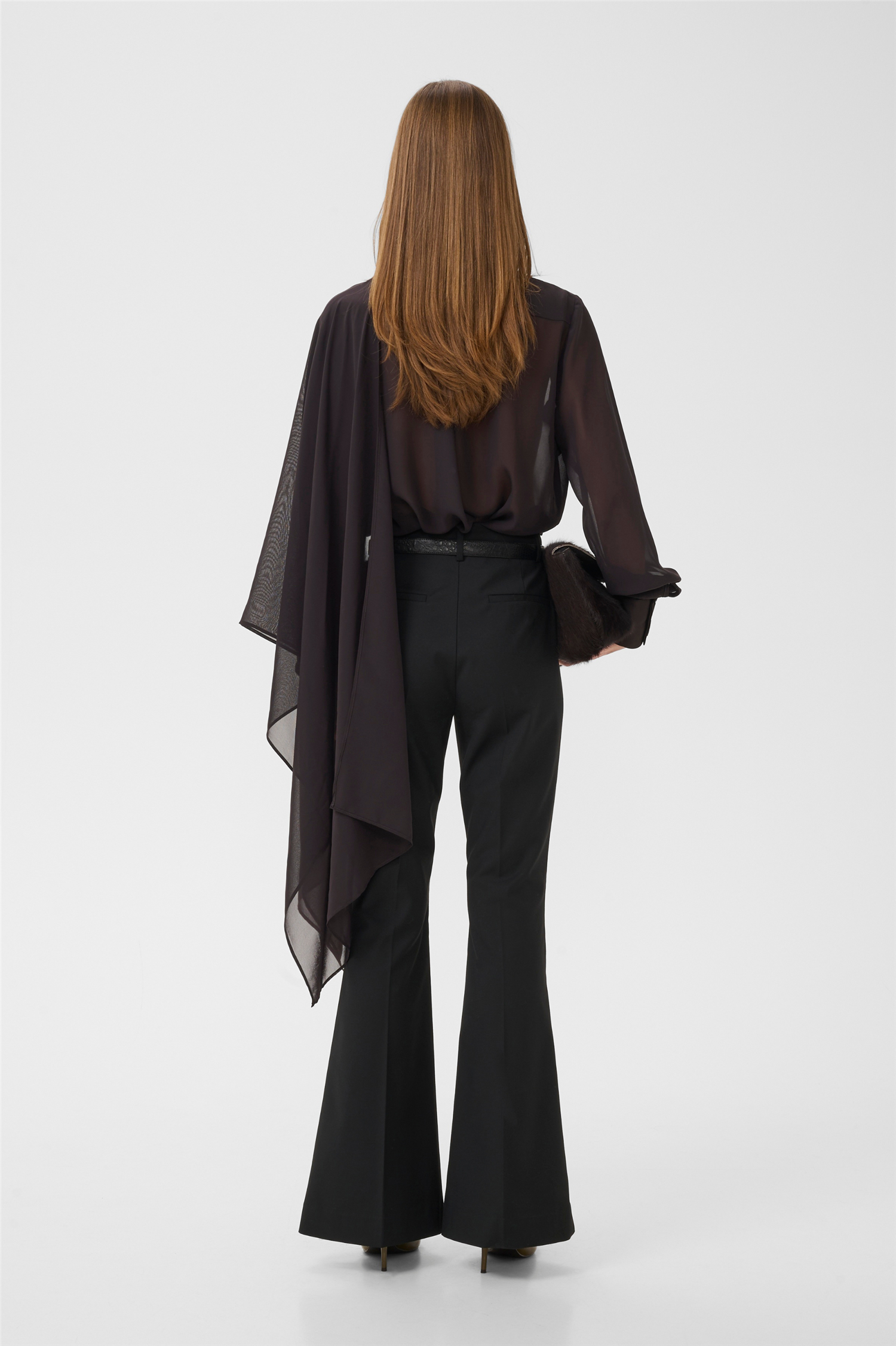 GZlynne scarf shirt Ganache.