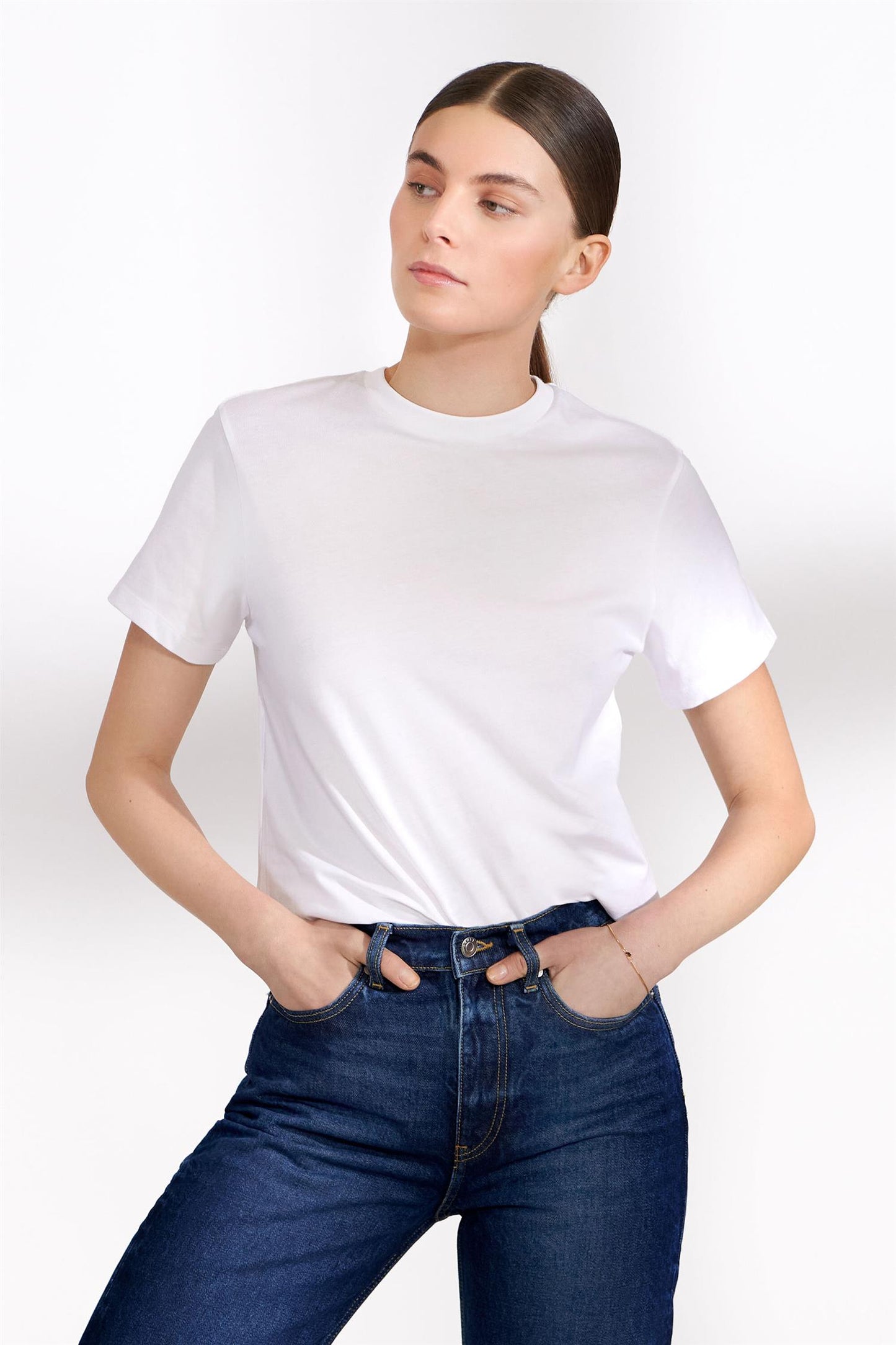 Crew-Neck Regular White