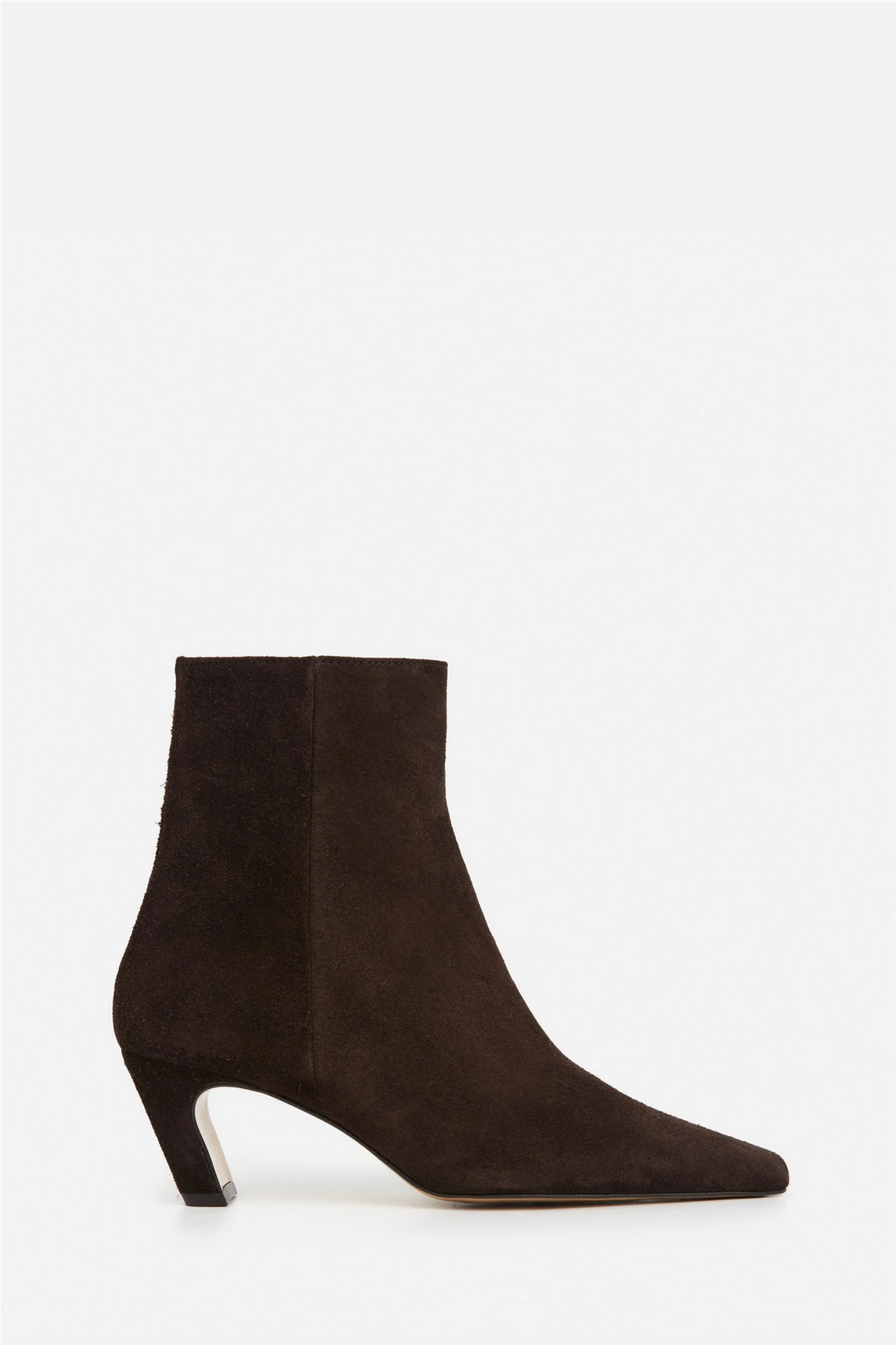 Xena Suede Chocolate.
