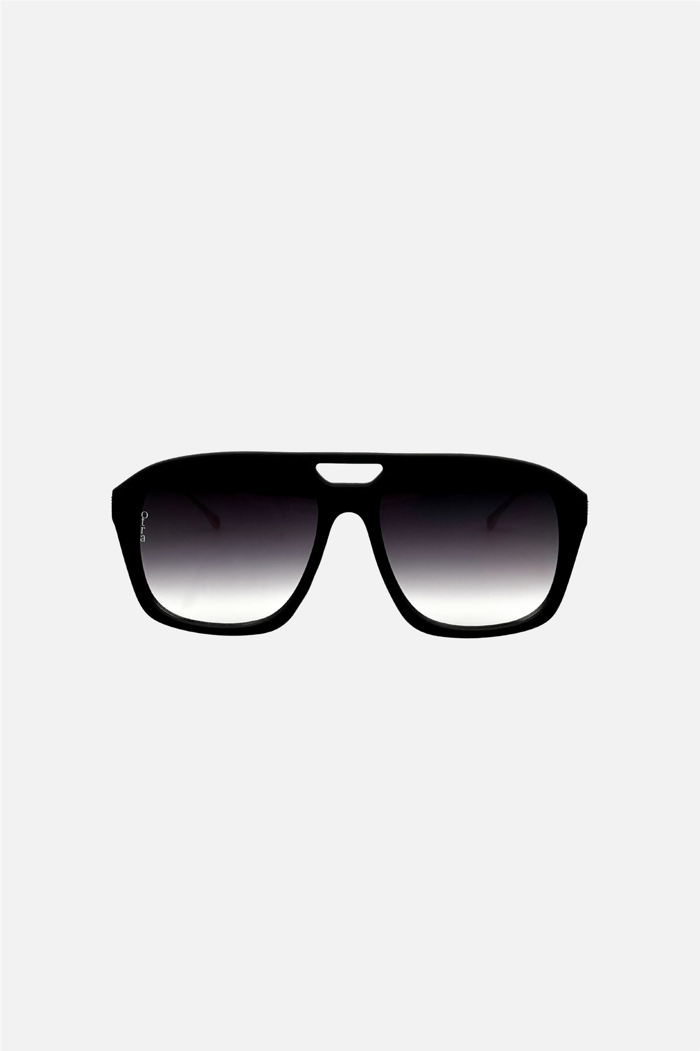 Reina Oversized Matte Black