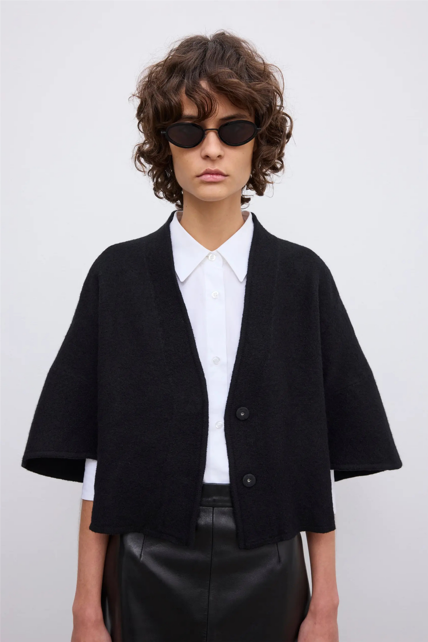 Short Wool Cardigan Black.