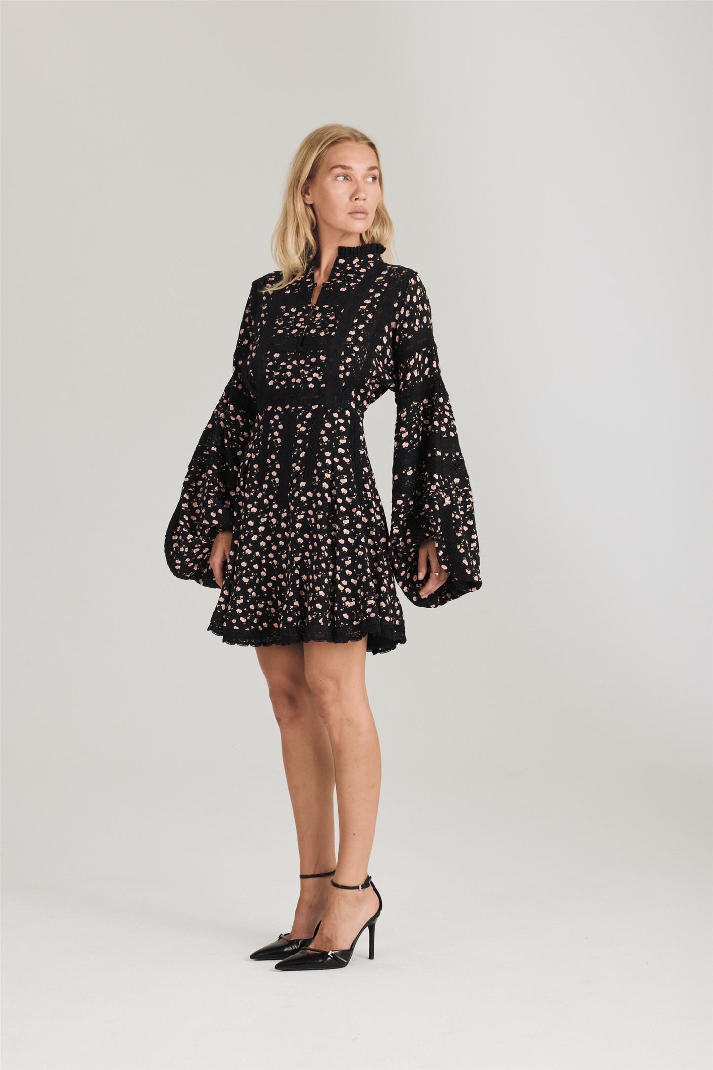 Lita Dress Black Pink Roses