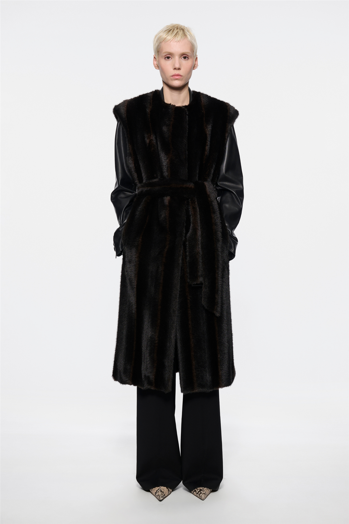 Klara Vest Dark Brown